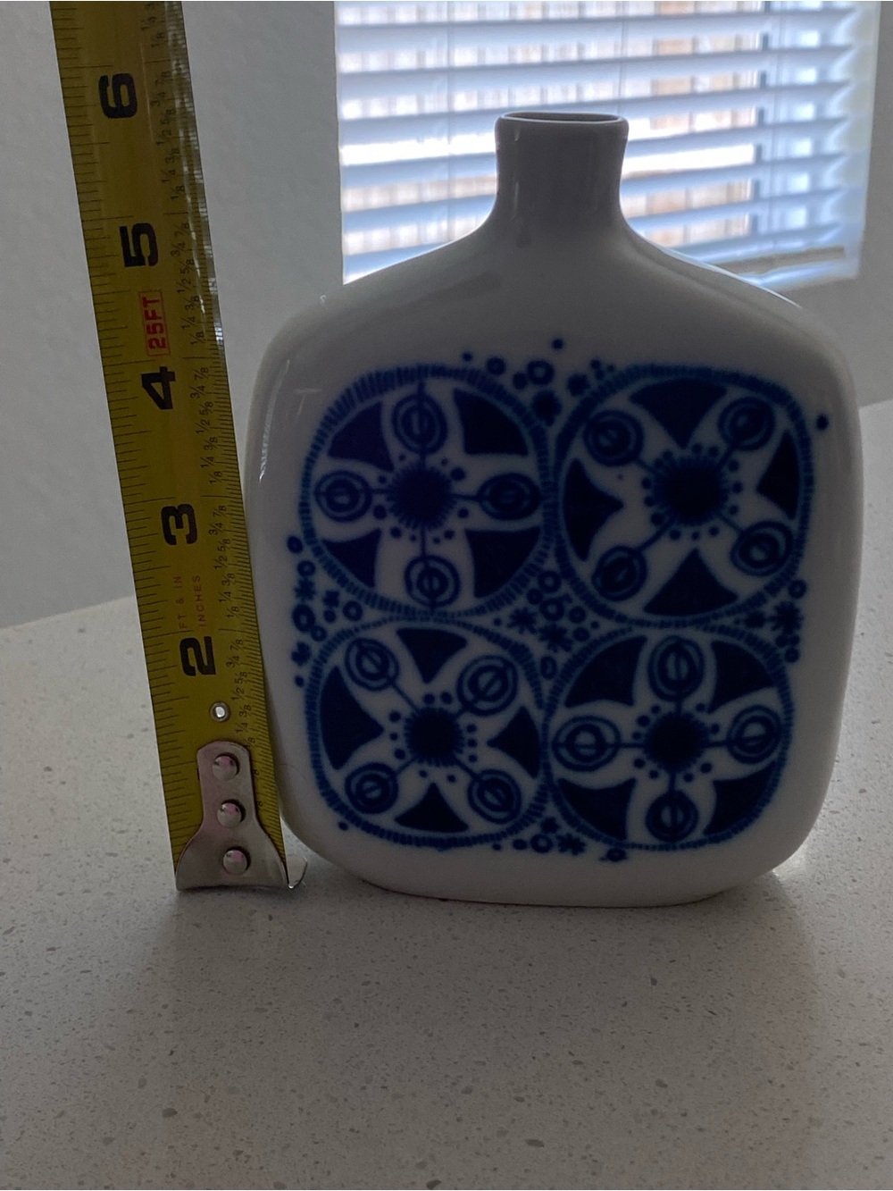 PORSGRUND PORCELAIN
BUD VASE MADE IN NORWAY SCANDINAVIAN ART
POTTERY - Picture 5 of 6
